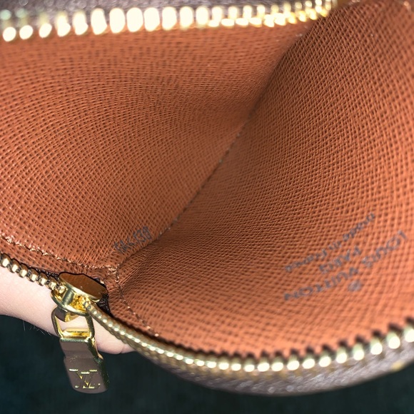 SOLD Louis Vuitton monogram Coin Purse - Picture 2 of 3